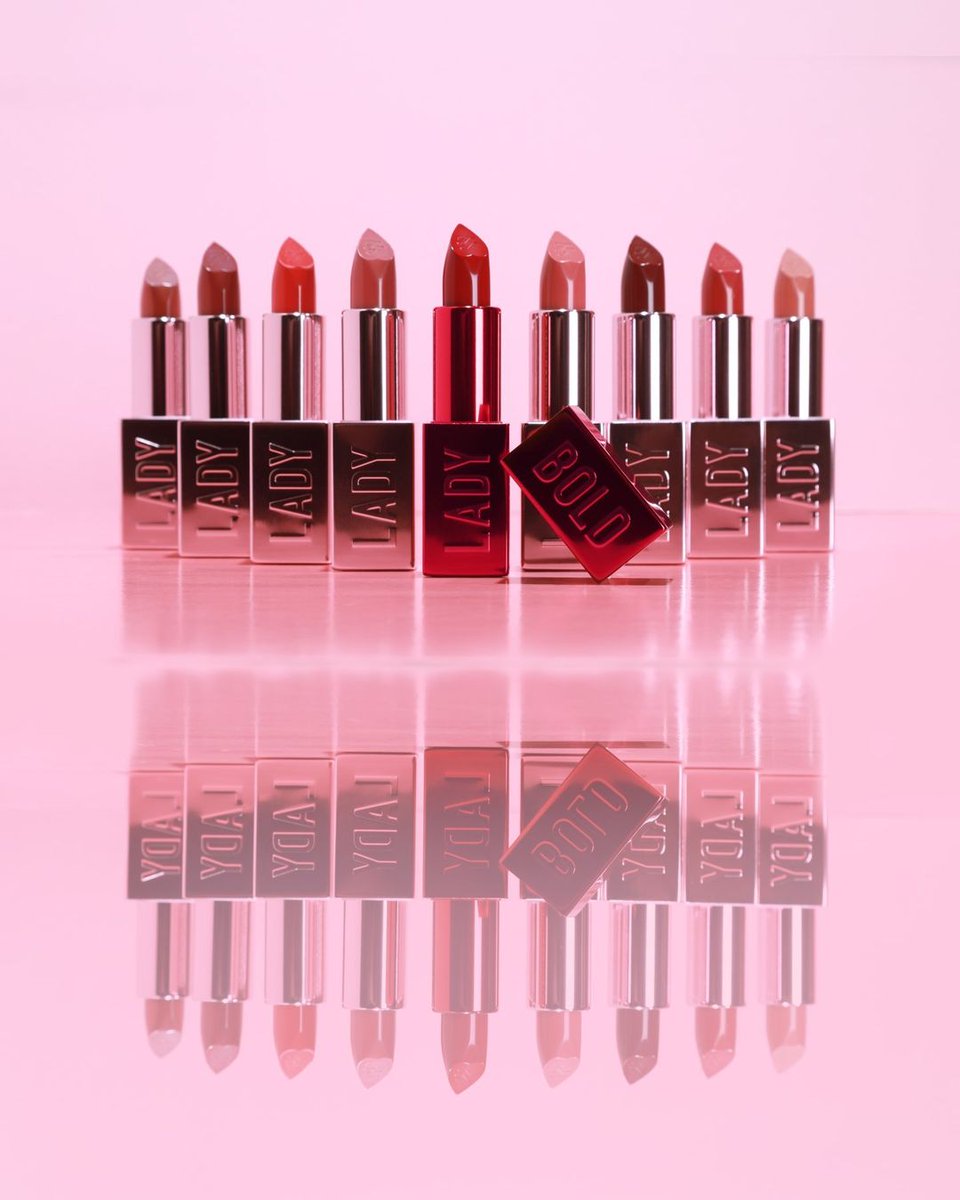 Time to get bold! 💥 Let those lips of yours speak 👄 without saying a word with our new Lady Bold Lipstick. 💋 12 hour wear in 12 shades that feel as amazing as they look! Shop here: bit.ly/3CDAMOR 🌟 #toofaced #tfcrueltyfree #tfladybold