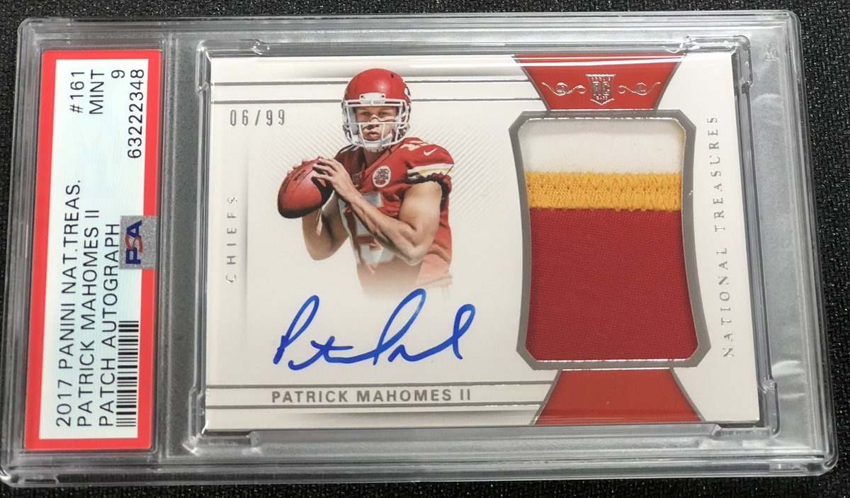 ONLYATGRANDSLAM's tweet photo. Mail day from @PSAcard - The 2017 @PaniniAmerica @NFL @PatrickMahomes Rookie Patch Autograph @SCN_Gio @RbiCru7 @BreakersRowe @KentuckyCards #Chiefs #ChiefsKingdom #dragem https://t.co/1B69uMfAIP