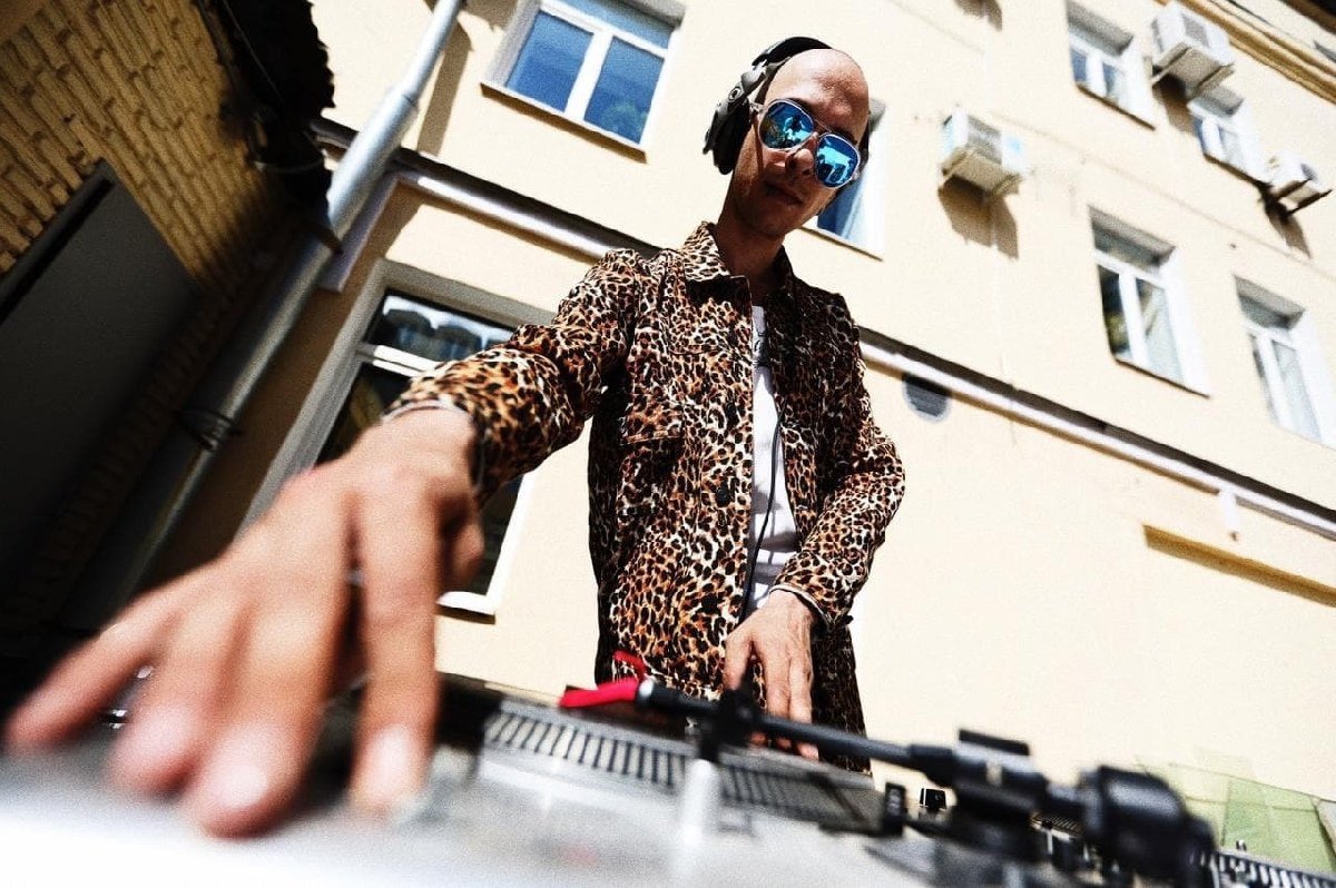 Городской маркет Flowwow 

25 и 26 сентября на Хлебозаводе состоится Flowwow Market — ярмарка авторских украшений, винтажной одежды, декора, крафтовых сладостей и других уникальных товаров. 

Подробности на сайте: kudamoscow.ru/event/gorodsko…