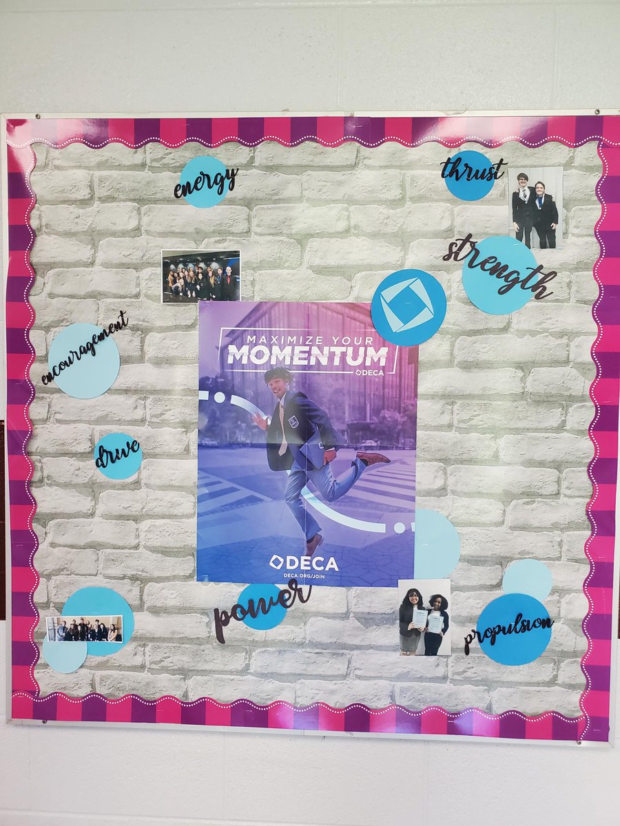 springhilldeca's tweet image. Thank you to my students who worked hard to get our new DECA board up!  #maximizeyourmomentum @SHHSRaidersTN @DECAInc @WhiseyJarrell