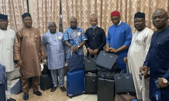 NigerianNewsweb's tweet photo. House Of Reps Members Lament As Rescheduled Flight Leaves Them Stranded At Kano Airport For 12hrs https://t.co/6YbvfPd5Jt *SHARE* https://t.co/tOtvovKdKw