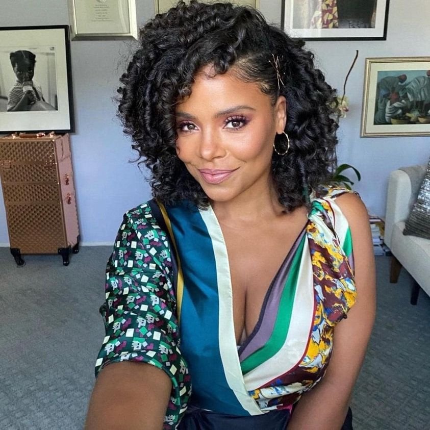 Taken from \"Powerful Black Stories\"

50 never looked so good! 
HAPPY BIRTHDAY TO Sanaa Lathan. 