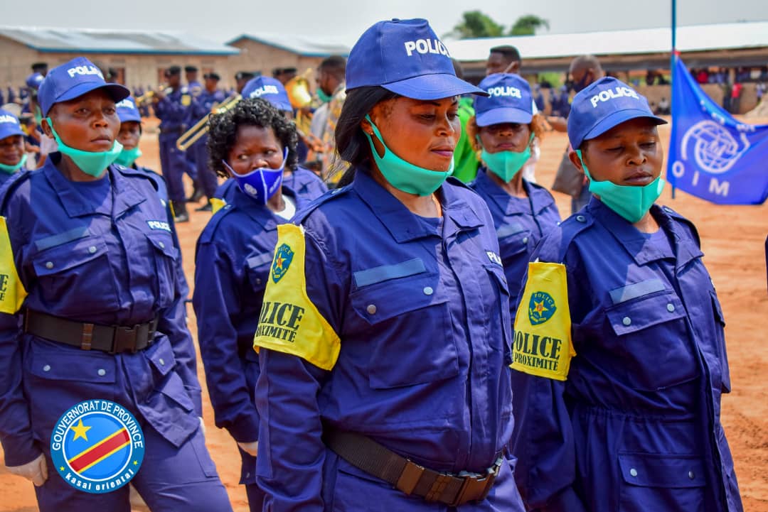 LongaMusuamba's tweet photo. Je suis venu clôturer la troisième session de formation de la police de proximité à Cipuka. Je remercie le Commandant suprême des FARDC et de la PNC. Toute ma gratitude envers l'OIM et l'INL pour l'appui logistique et financier de ce projet. https://t.co/QkpjCF5Bwi