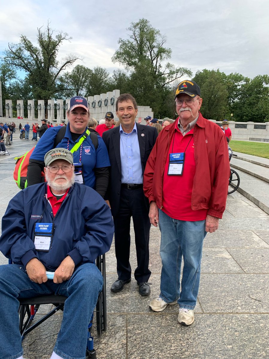 RepBalderson's tweet image. It was an honor to welcome Central Ohio veterans to Washington D.C. today and to thank them for their service.

Special shout-out to @honorflightcmh for making this tribute possible for our WWII, Korean War, and Vietnam War veterans!