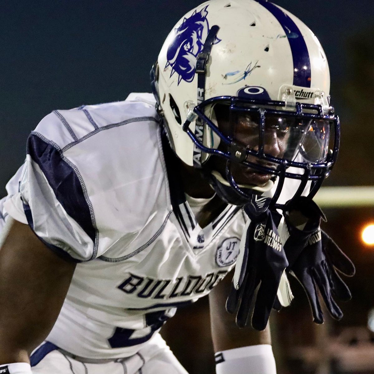 BulldogsBroward's tweet photo. “Winners never quit and quitters never win.” –Vince Lombardi #ThrowbackThursday #FFA2.0 📸 : @skitzomark 🥶🔥 @FFAFootball2 https://t.co/eRtySjzvAs