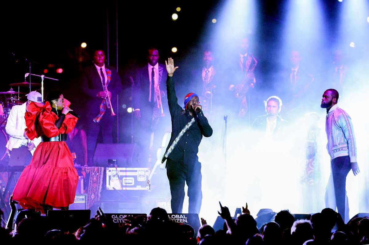 XXL's tweet photo. The Fugees returned with a secret show in New York City last night 🙏🌟 https://t.co/IJkKYDULor
