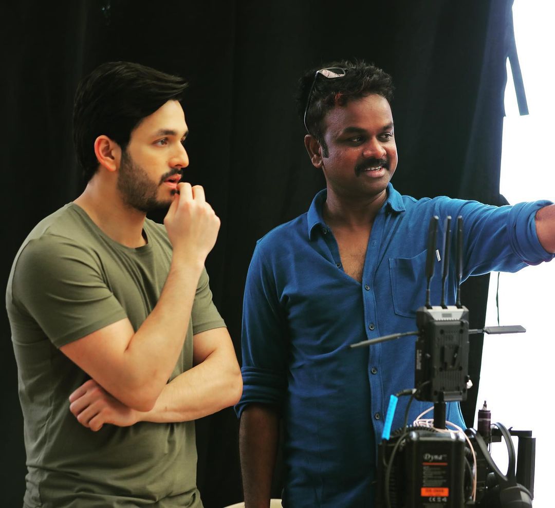 JembalaP's tweet photo. #JrKing @AkhilAkkineni8 With Director @baskifilmz From The Set's of #MostEligibleBachelor
#HBDBommarilluBaskar #HBDBommarilluBhaskar
#akhilakkineni 💥💥🔥🔥🔥 https://t.co/uMbimLRBjN