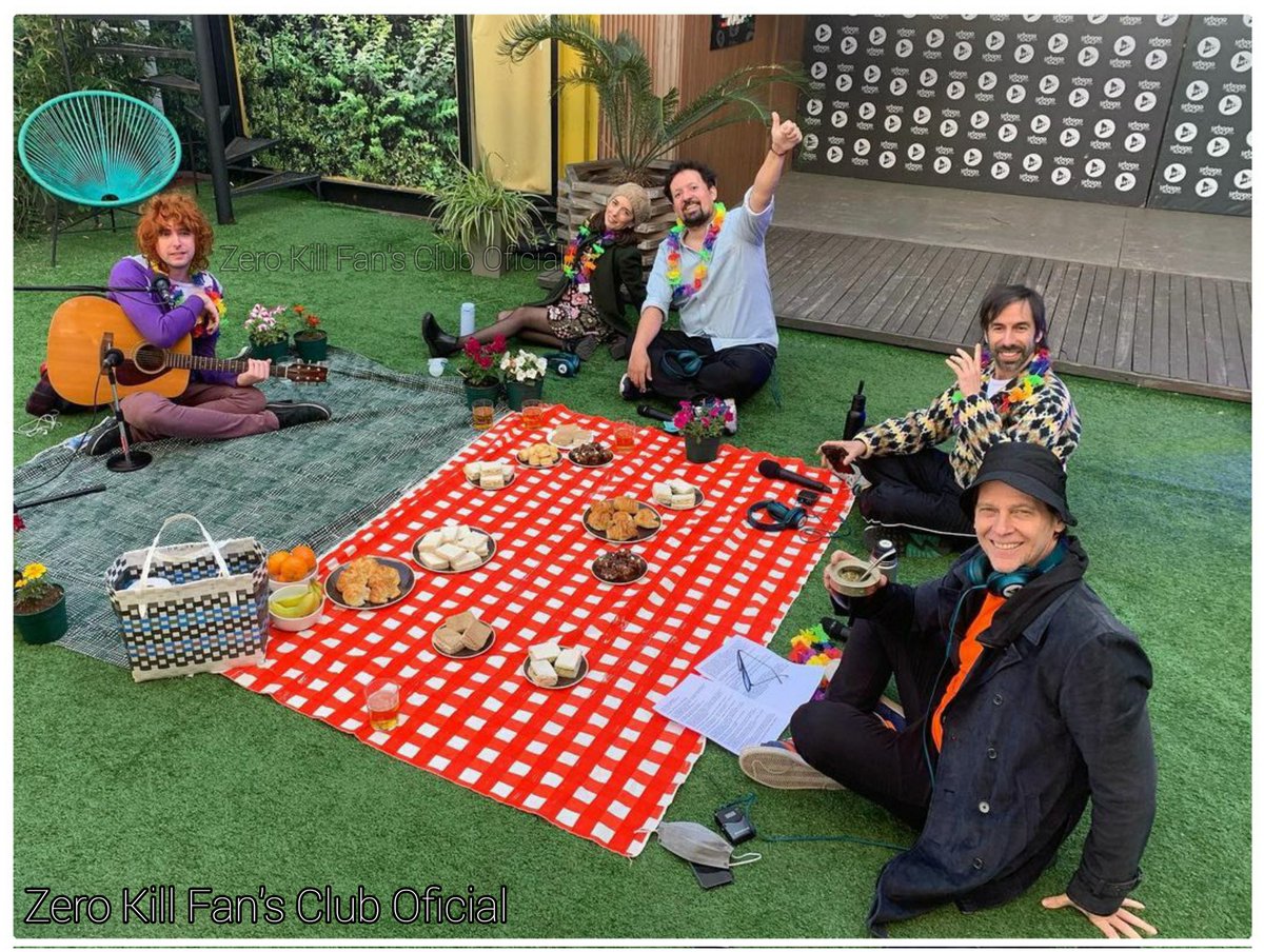 ZeroKillFC's tweet image. 🎧 #Primavera0 #Picnic 🌺 con Benito en vivo.
▪︎ "Todo pasa", Urbana Play, Argentina, Septiembre 2021.

📸 Gentileza: @UrbanaPlayFm

@todopasa1043 #TodoPasa #CHORIGABES @matiasmartin @clementedeviaje @emipizarro @Juaferrari @CeratiBeni @_Zerokill #BenitoCerati #ZeroKill