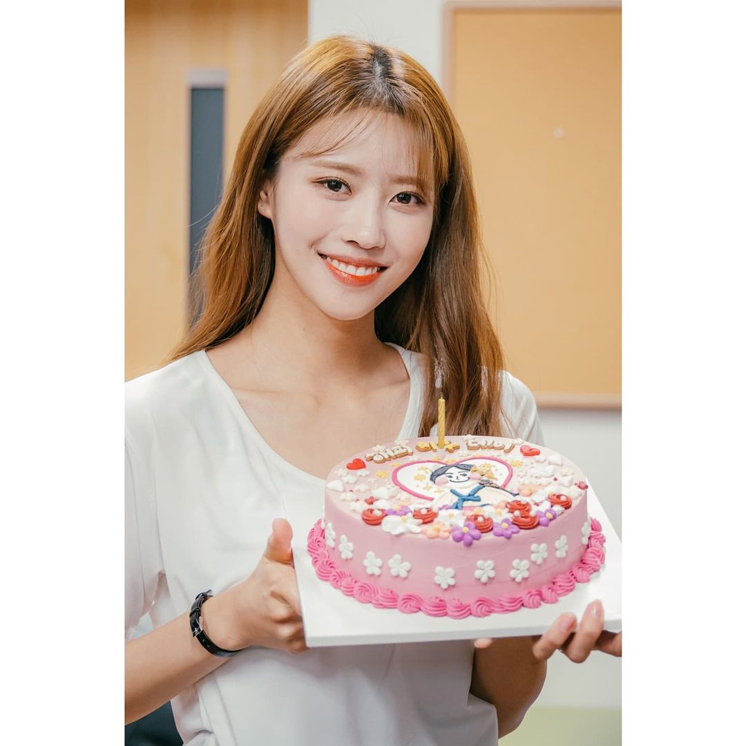 🎂 "놀면 뭐하니?" 땡뀨 땡츄😘

instagram.com/p/CUKaElJoyr6/