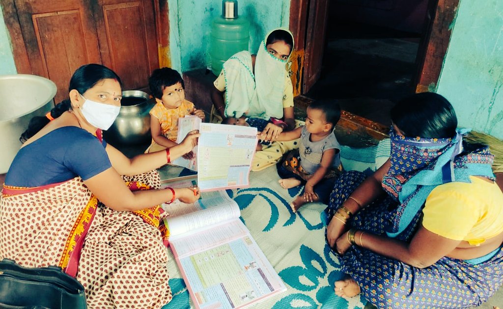WCDAdilabad's tweet photo. Our anganwadi teacher from #Vijayanagar colony from #Narnoor #ICDSProject conducting home visits for counseling lactating mother on health, hygiene and dietary aspects for their well-being
@MinistryWCD
@WCDTelangana
@TelanganaCMO
@SatyavathiTRS
@IKReddyAllola
@Collector_ADB https://t.co/ayZtVZsQiy