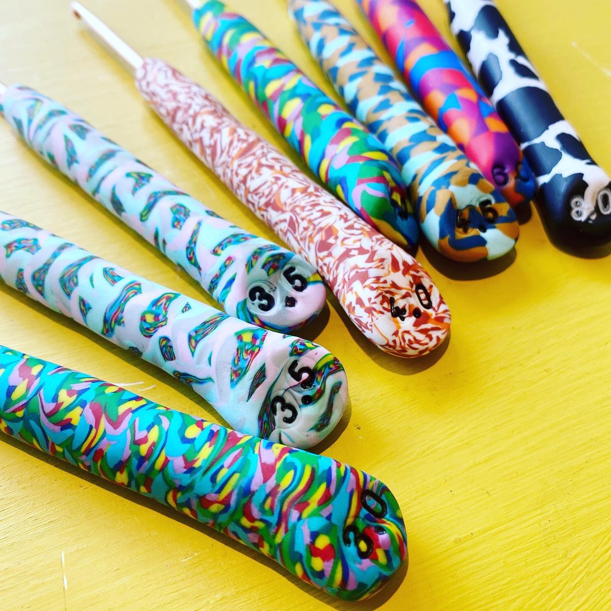 Haberdashery40's tweet image. New hooks from @DandyIntrovert (it’s not what you know, it’s who you know 😉) The chunky but gorgeous handles make your latest project so much easier on your joints! DM for custom orders! Dandy hooks are £9.50 #crochet #haberdashery #handmadehour