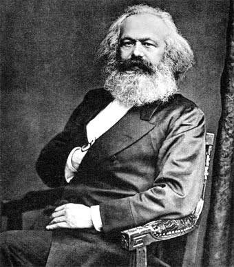 Marx, tuvo 7 hijos y dos se suicidaron de adultos. Vivió siempre de Engels y de la herencia de su esposa. Le gustaban el vino, los puros, la buena comida. 

Y así creó toda una ideología de cómo hacer más “justo” el mundo sin poder atender ni a su familia ni mantener su casa…