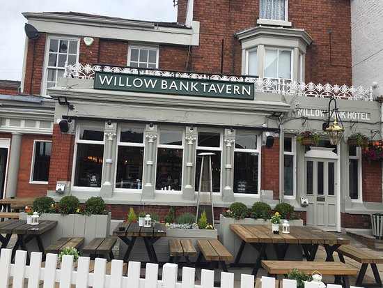 VENUE SPOTLIGHT: @Willowbankpub The Willowbank have live music every night of the festival including Smithdown Road favourites The Left Backs. Saturday night they'll also be showing the Sport and Boxing before that evenings band get underway!