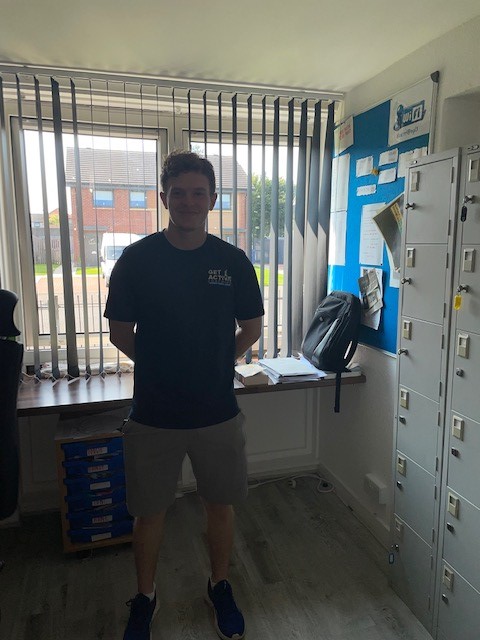 Blue Triangle (@bluetriangleha) on Twitter photo Huge Thanks to Martin from <a href="/getactivecoach1/">Get Active Coaching CIC</a> who kindly donated 2 loads of women’s sportswear to our Paisley service! Huge Thanks to Martin from <a href="/getactivecoach1/">Get Active Coaching CIC</a> who kindly donated 2 loads of women’s sportswear to our Paisley service!