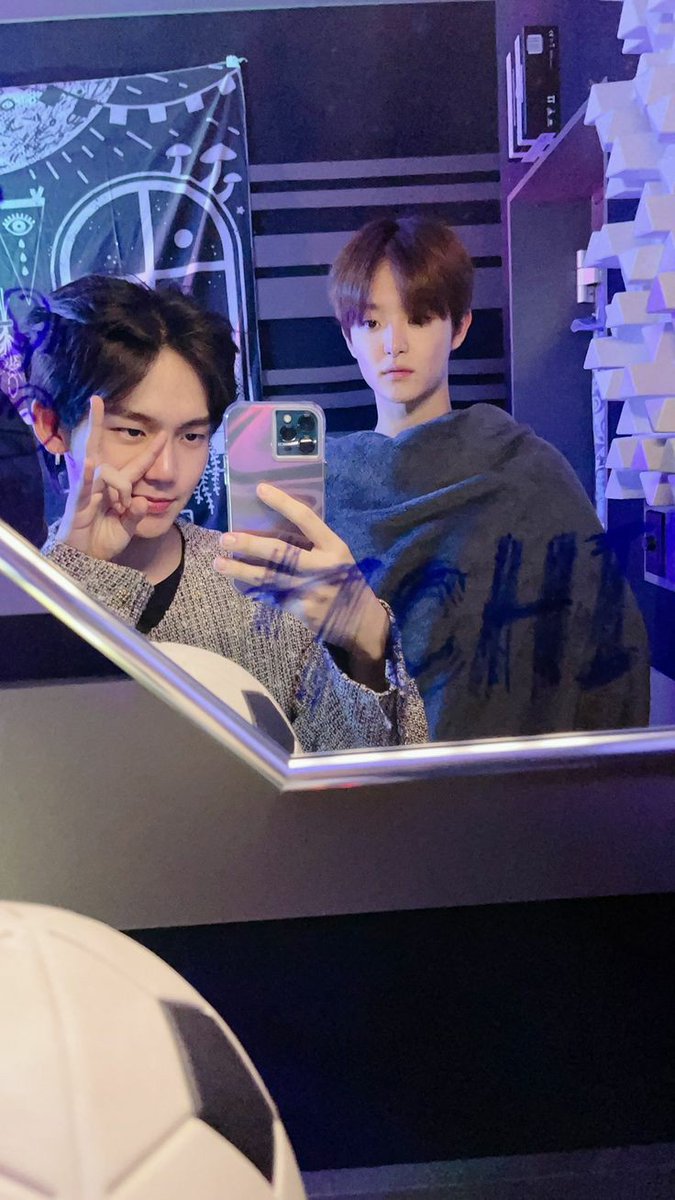 จอลอ⁴⁴ ♡ D – 5 tweet media
