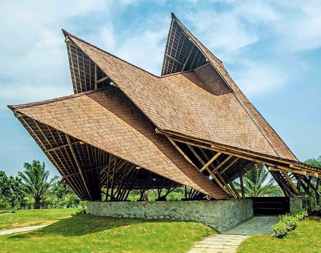 parametricarch's tweet image. Mekarsari Amphitheater, a wooden Pavilion by Pon S. Purajatnika in Cileungsi, Indonesia.

(📸 by Ahkamul Hakim)

Join us at the Computational Design: NEXT 6.0 conference on October 2-3, 2021. Register Now: 🔗 parametric-architecture.com/computational-…

#Bamboo #BambooStructure #timber #wood