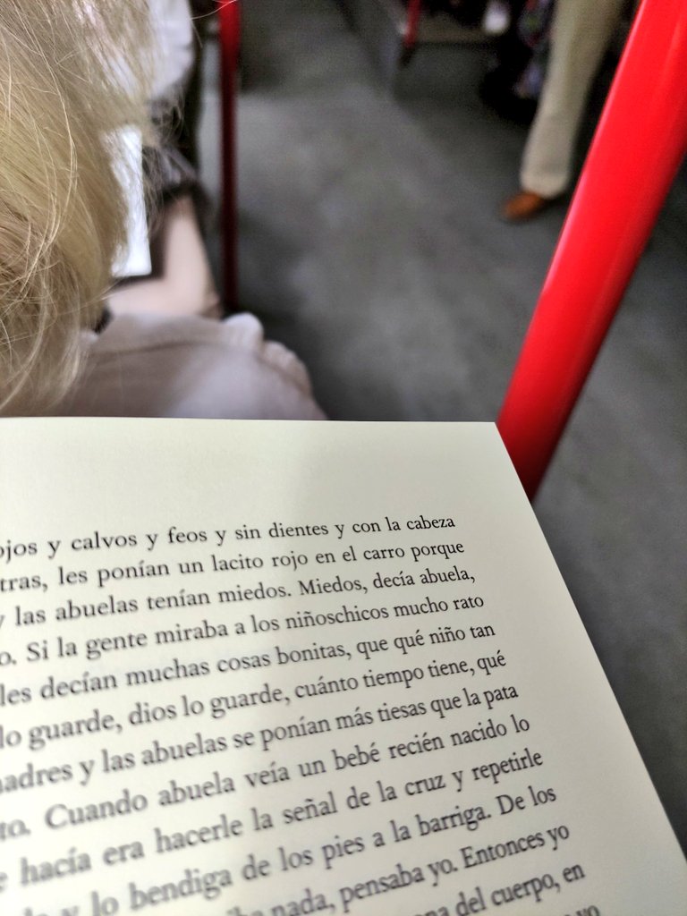 BIB_Cubit's tweet photo. @buszaragoza Una muy buena opción q no solo te lleva a la Biblioteca Rafael Andolz y a otras muchas bibliotecas de #Zaragoza sino que te permite viajar y leer a la vez 😉🚌📚
#lecturasviajeras
#viajeroslectores https://t.co/oDIgzBrhOk
