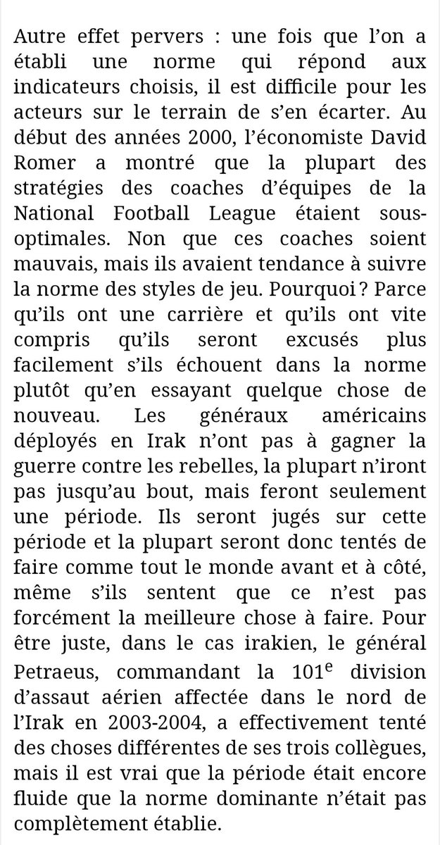 diftong2's tweet photo. @Michel_Goya Super intéressant. Cette partie fait penser au paradoxe du penalty, où un tiers sont tirés au centre, mais où le gardien n'y reste que 3% du temps: peur du ridicule "Mais pourquoi il bouge pas cet idiot!", illusion d'avoir fait quelque chose, même s'il sait que c'est non optimal https://t.co/EynMjMWwyH