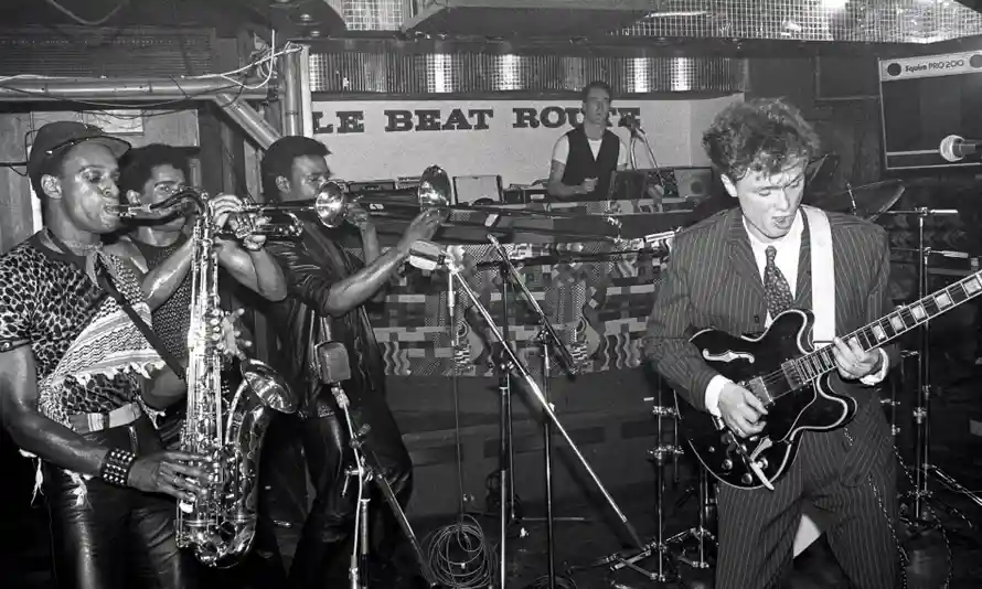 MiquiPuig's tweet photo. PISTA DE FUSTA ja on line al web @iCatfm
19:00 FM exciting sound at your area dial
#funk
#morefunk
#youngsoulrebels
#miquipuigdj
#danceradio
#icatfinesse
#percapeusimalucs
#enjoyourclub
#violinsitrompetes
https://t.co/aqylO2rVzi https://t.co/d735QXY8Dt