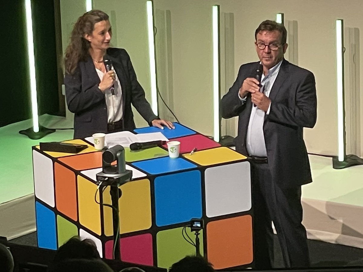 jerickdevelle's tweet image. Très heureux de participer aux rencontres « Singularités &amp;amp; Diversité » organisées par #Helpevia pour saluer les 40 ans de succès de cette magnifique entreprise, tiers de confiance des Etablissements de Santé et de leurs fournisseurs.
40 ans de valeurs communes avec @AdeccoMedical