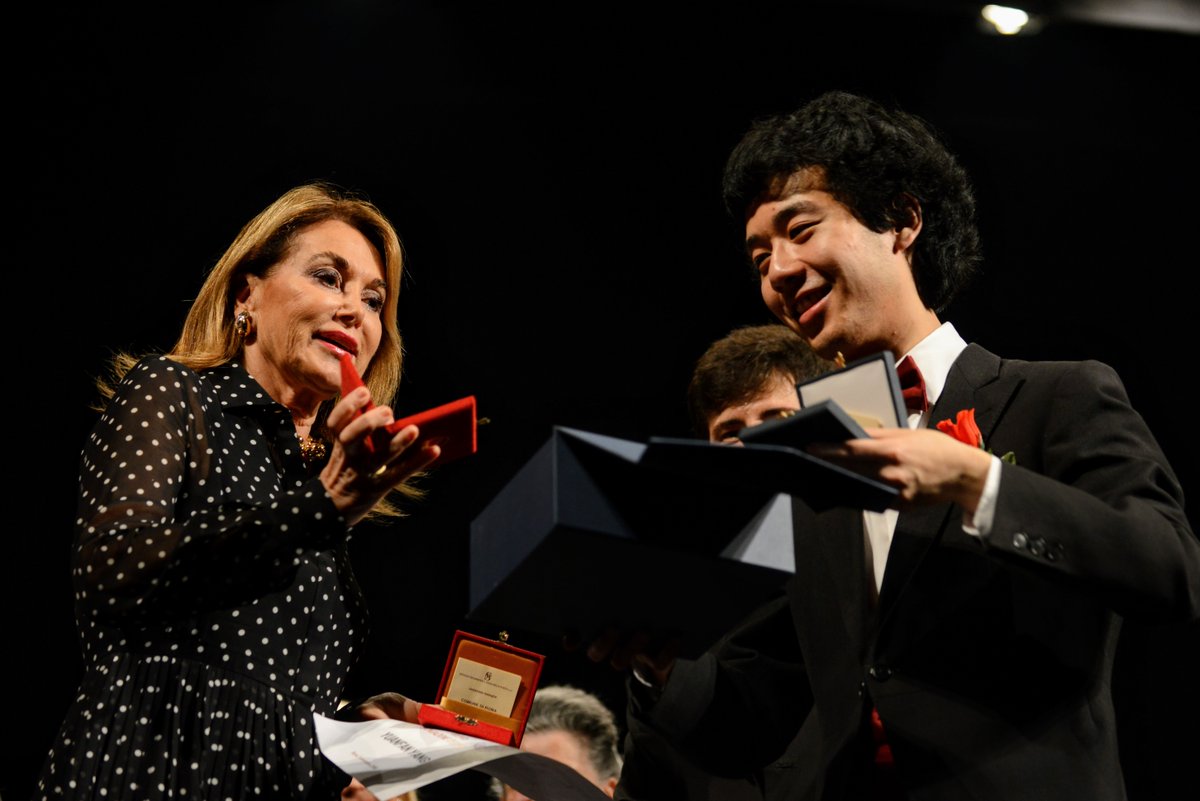 elenacuomo.com/un-concert-don… <a href="/RomaCompetition/">Roma International Piano Competition</a>