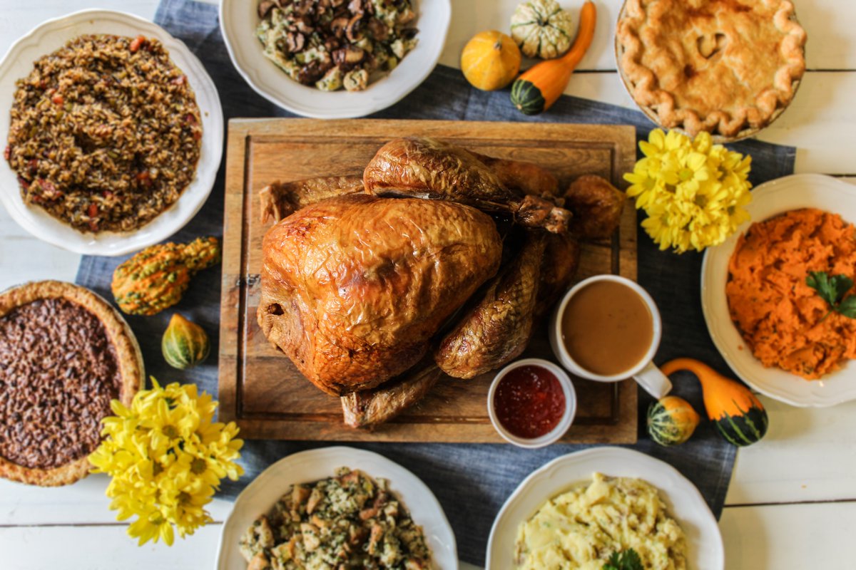 Our Thanksgiving menu is here!🍂We have curated a menu of delicious festive favourites that will fill your household with joy! Pre-order for home delivery or in-store pick up!
start.freshcityfarms.com/thanksgivingpr…