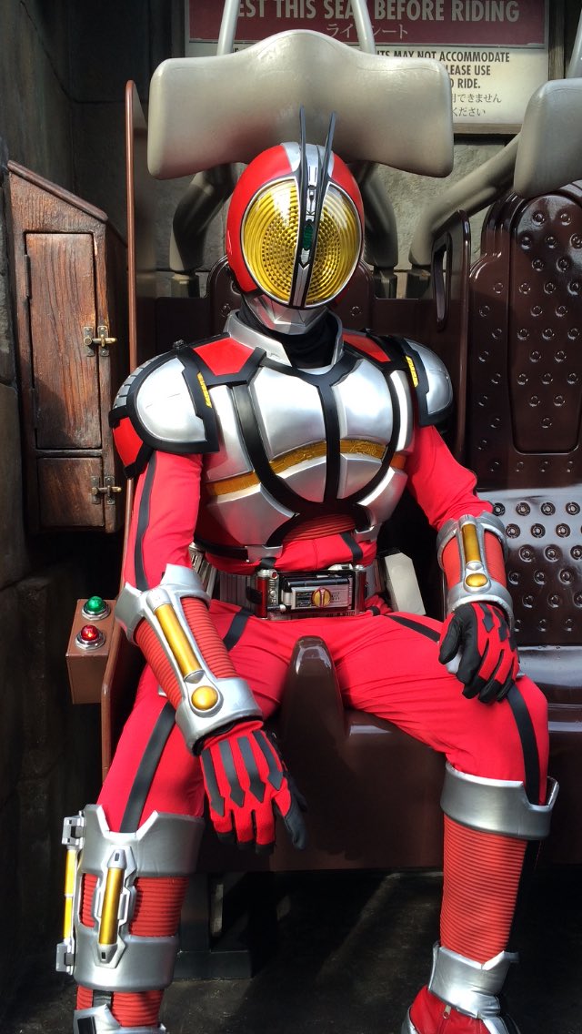 【美品】仮面ライダーファイズ　コスプレ用スーツ（塗装済み完成品／未塗装品） 仮面ライダー 「ファイズ 555」 コスプレセット 95%新品