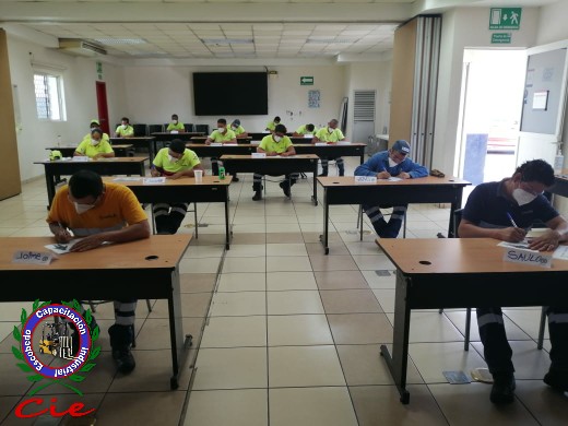 CIECapacitacion's tweet photo. 22 / septiembre /2021  #Curso de #capacitación Trabajos en Espacios Confinados.
Sesión Teórica 
Empresa: #Essity 
 Planta: #Uruapan #Michoacán 
#CapacitaciónCIE #STPS https://t.co/1Ri44wOH57
