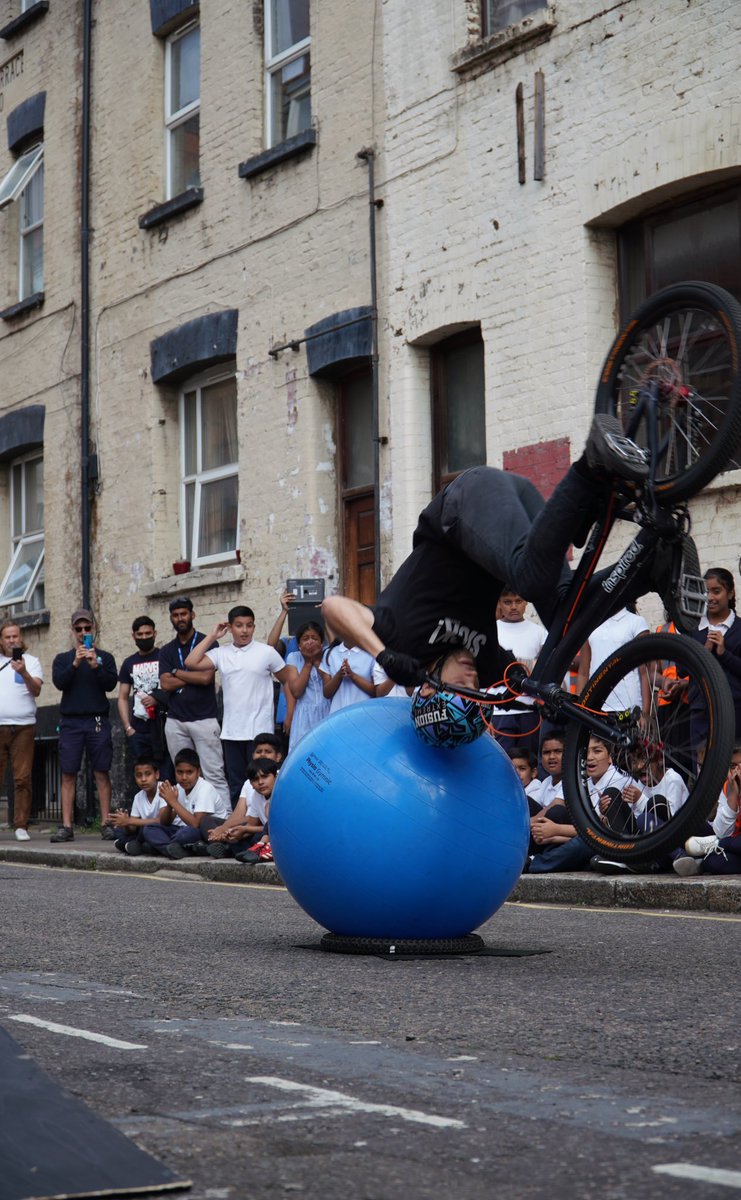 Fusion__Extreme's tweet photo. We are having fun in London on the Street Play Ground project with @Sustrans @SustransLondon crew with our team. Great to have @metpoliceuk getting involved with our display that inspires all ages to be active and the importance of hard work. 

#FusionExtreme 📸 @MattiHemmings https://t.co/vU41PxAod6
