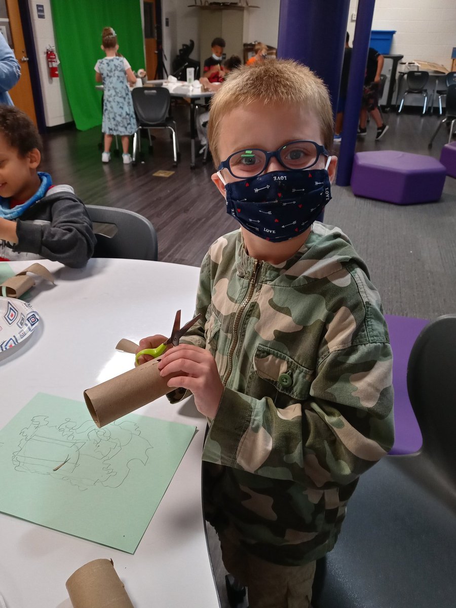 RachelYonts1's tweet photo. Working on our Marble Run design in MakerSpace! I've loved seeing their little minds and creativity at work this week 💜 @Creekvw_Tweets #CVBetterTogether https://t.co/ivQ5AyMV1w