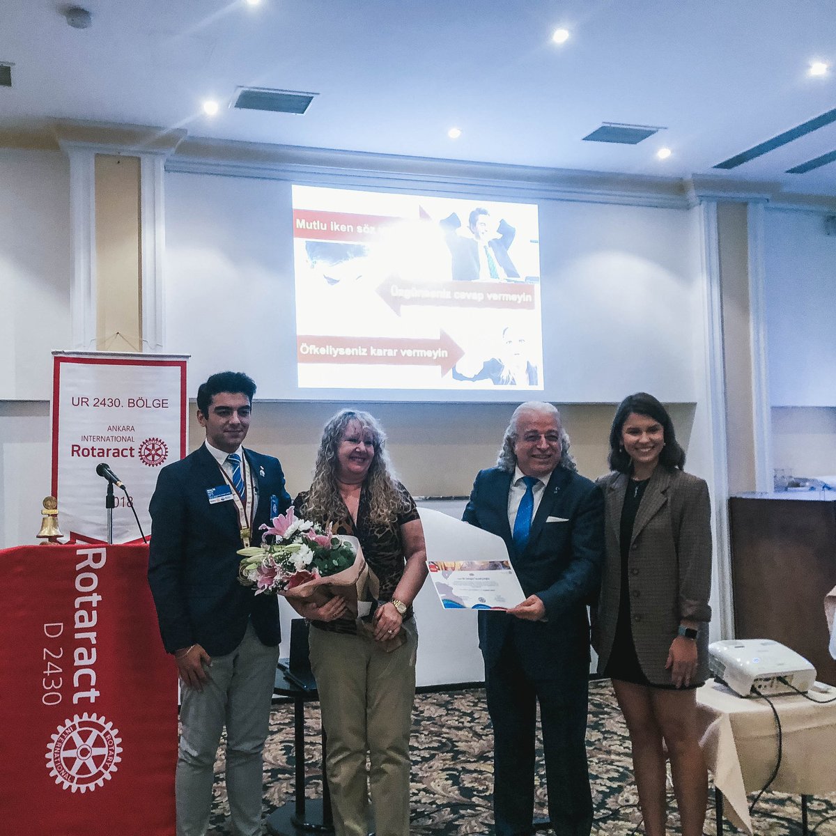 2430Rotaract's tweet photo. 1. Grup Rotaract Kulüpleri; Ankara International, Ankara İncek, Ankara Kızılay, Ankara Beysukent, Ankara Koru ortak toplantımızı gerçekleştirdik.

Dr. Cengiz Tavukçuoğlu ”X, Y, Z’den C Kuşağına” konulu konuşmasıyla bizlere bilgi aktarımı sağladı. https://t.co/kGbVKKHixa
