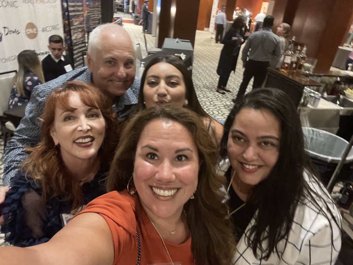 DeleonTrade's tweet image. For those of you who couldn’t be here in person here are a few pics of the opening reception yesterday. Missing you all!