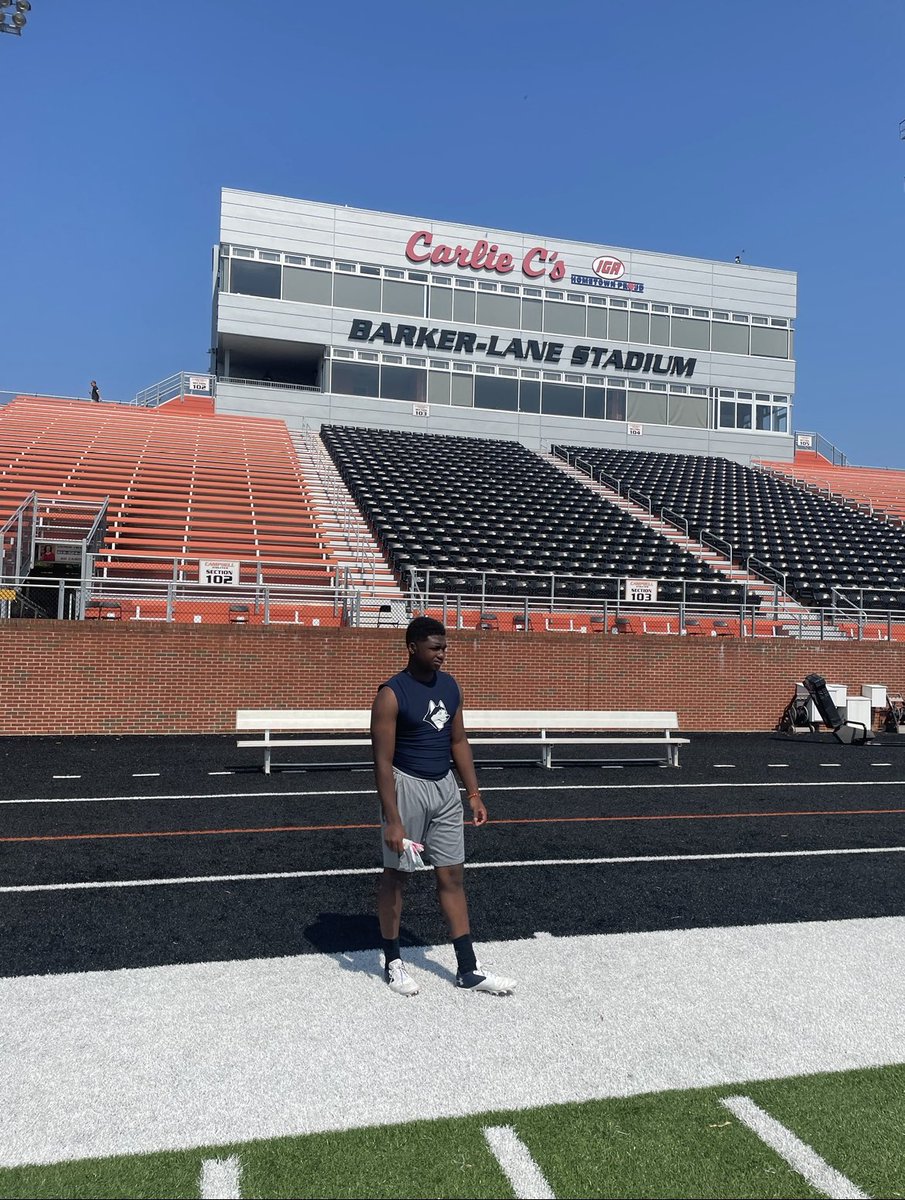 CoachP_eterson's tweet photo. @5MarQuisRoberts @GoCamelsFB @Coach_BHarris @CoachPFMiller @CUCoachMinter @RealChadRicardo @NCAAFNationCFB @HamiltonESPN @RivalsFriedman @ProcessExposure @Coach_Glaser @CoachBsmith_ @Coach_JoeBlanks How it’s going 👆🏾How it started July 5th trust the right process👇🏾#SparkTheFlint22🔥 https://t.co/cTDY2cR5TR