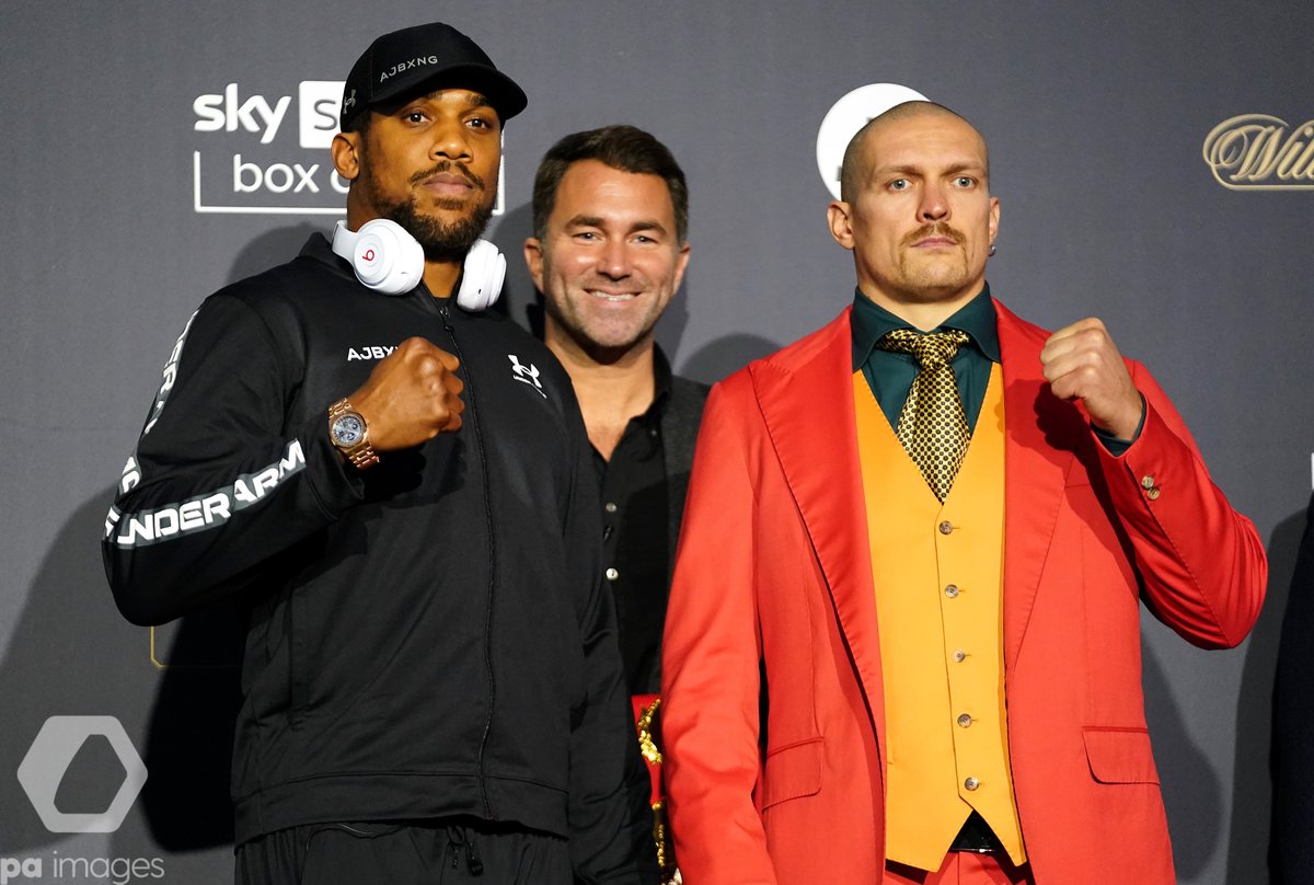 Anthony Joshua and Oleksandr Usyk with Chairman of Matchroom Boxing Eddie Hearn, during a press conference at the Tottenham Hotspur Stadium, London. 📷Zac Goodwin - see more at go.paimages.co.uk/LatestSports_T #JoshuaUsyk #AJ #anthonyjoshua
