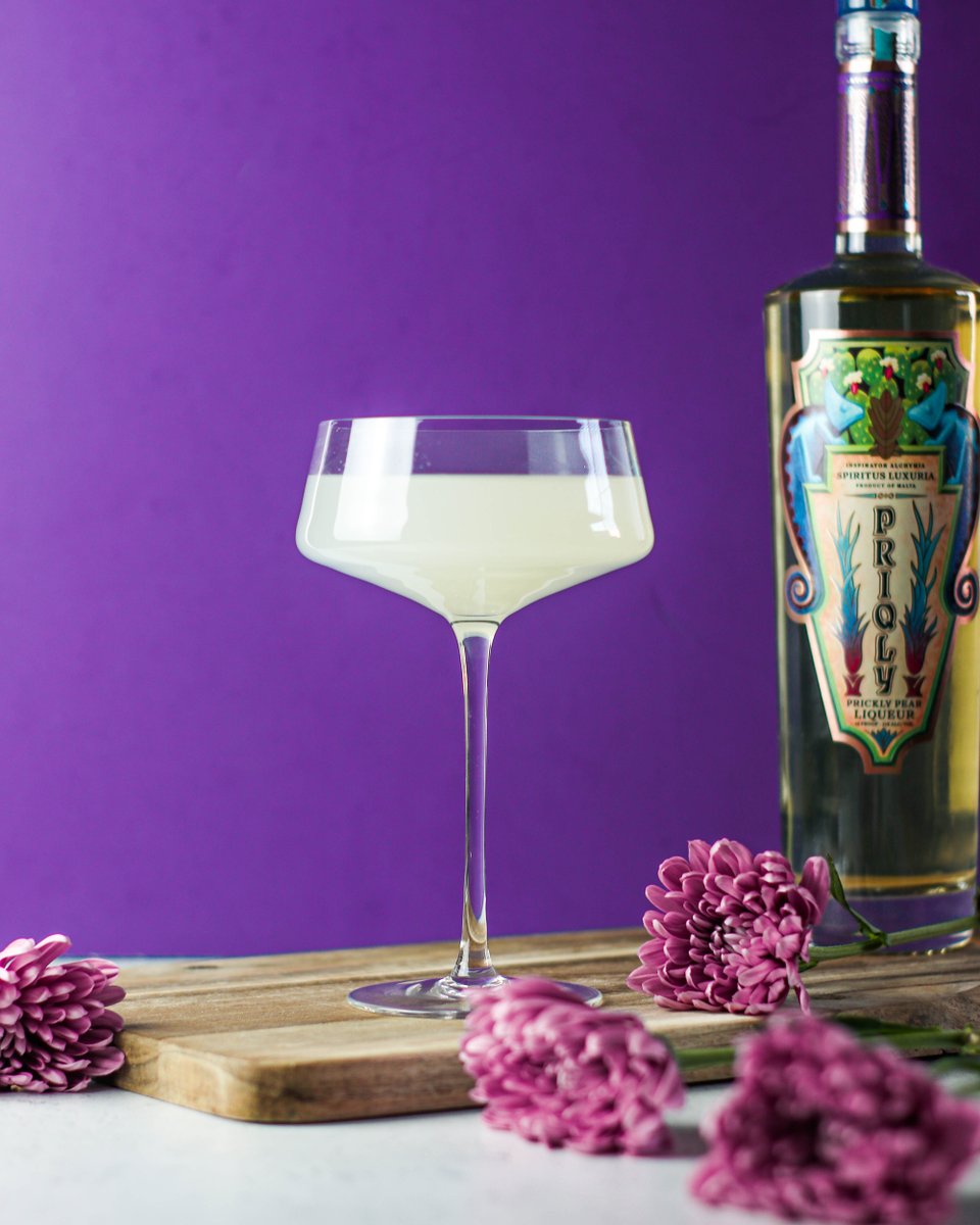 Luxury at it’s finest. 🌵🍹⛱