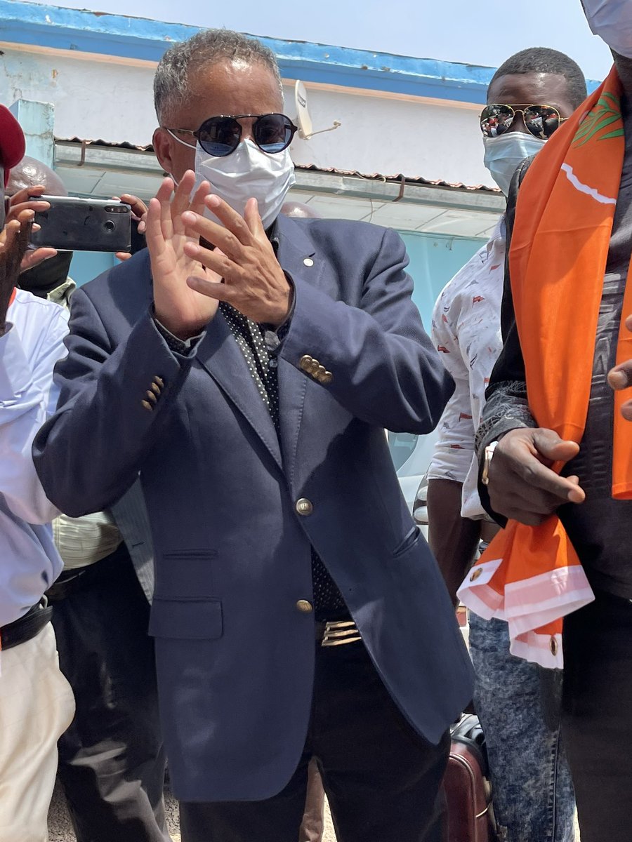 lumbala_patrick's tweet photo. De retours à Lubumbashi apres un relatif moment d'absence, @MuyamboKyassa se dit etre le nouveau coordinateur de l'Union sacré dans le grand Katanga. " Apres baba Kyungu, c'est moi au Katanga" a-t-il déclaré.
#PLMedia https://t.co/tGtmngVXEN