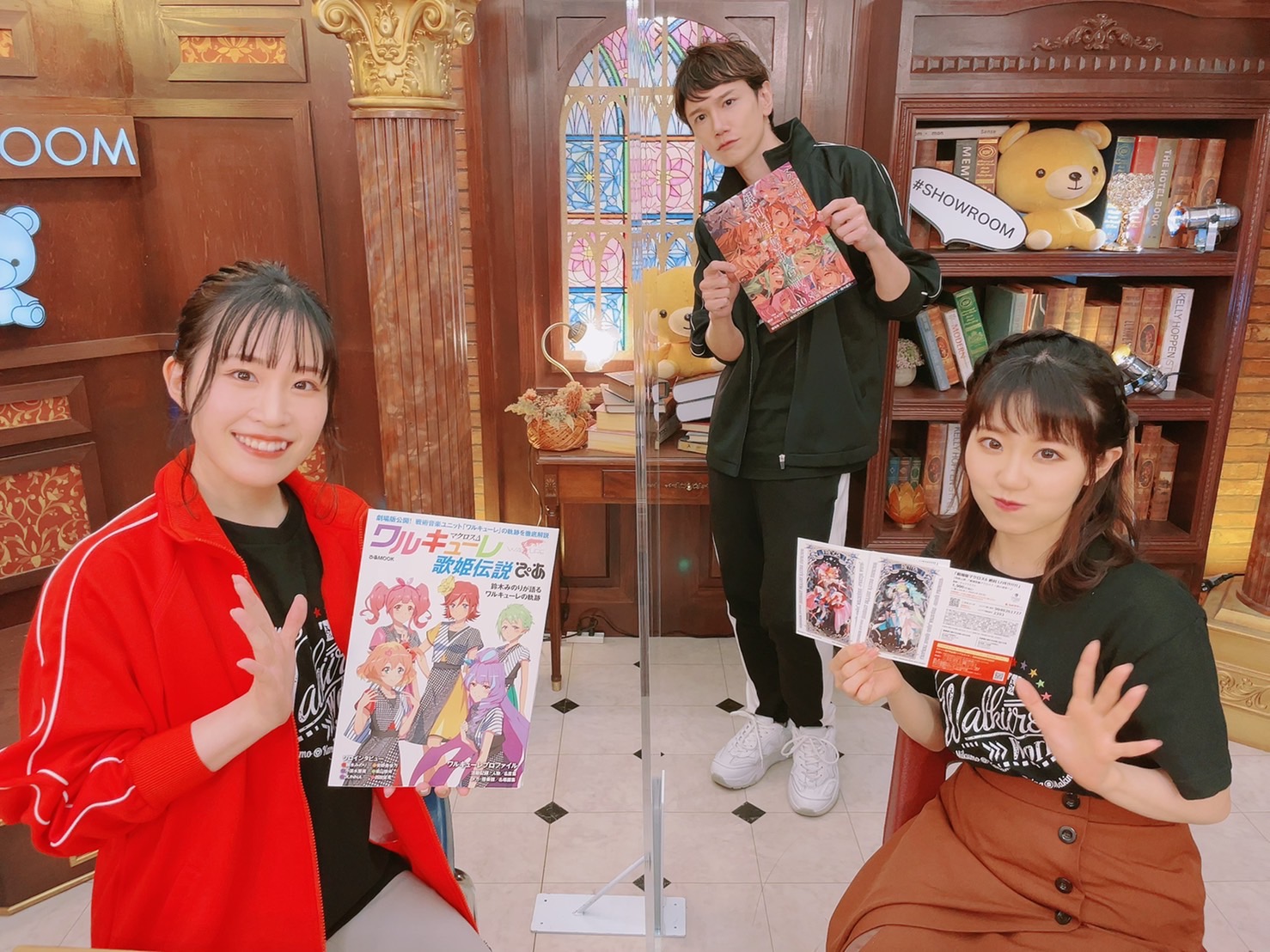 東山奈央 オフィシャル おつマクです 配信時間最長記録 早くも更新 推し変はダメだけど 推し増しはいいよ 絶対あわない Kennさん画伯 ドラゴンポーカー キャラクターの新規絵がアツい ブレラ みのりの頭なでちゃった