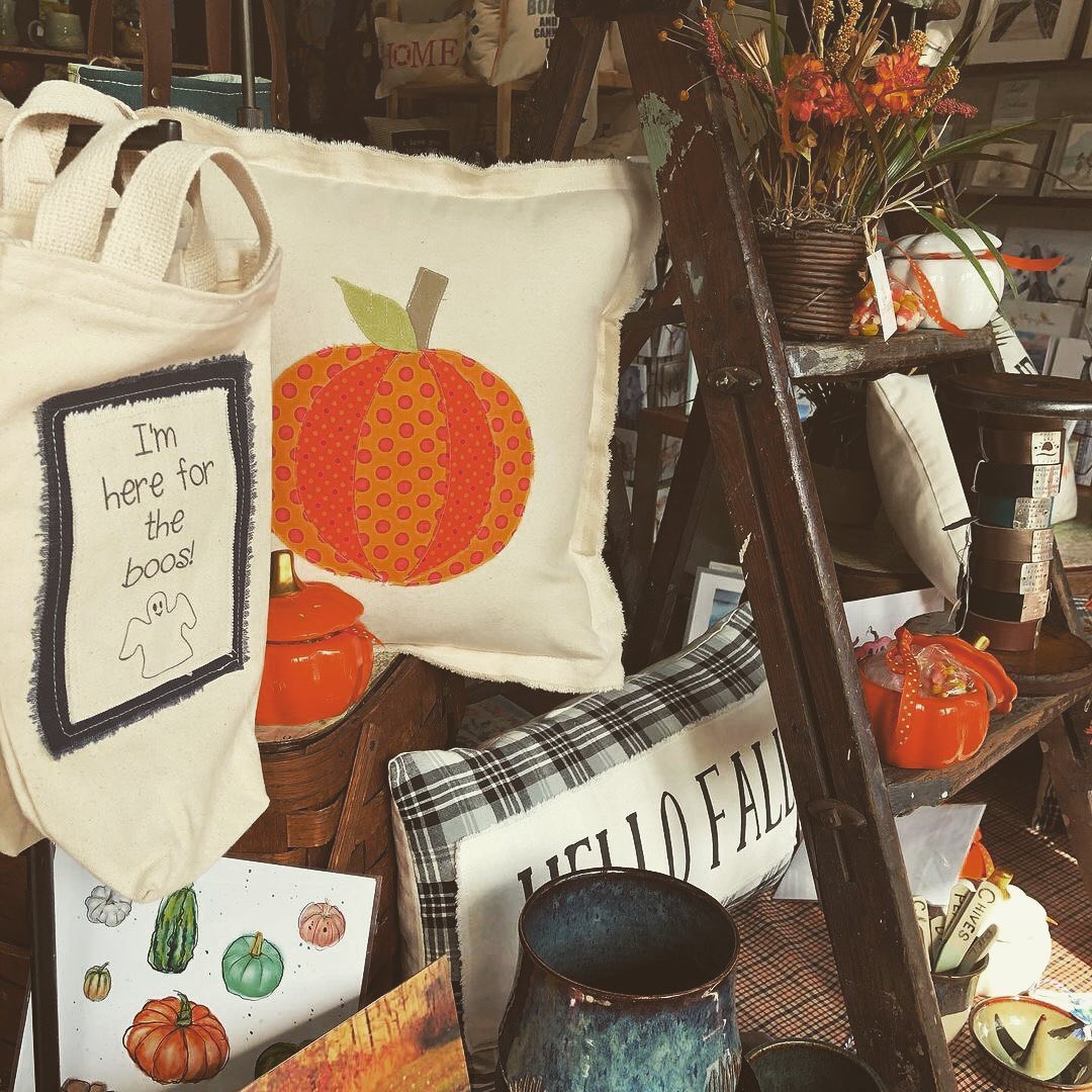 FALL has arrived at The Art Coddage!🎃 
Check out the newest collection of fall products available at The Art Coddage created by their local, talented artists + makers. 🍂
Find their shop located at 7 Central Sq in the Commons!
#mashpeecommons #capecod #mashpee #shoplocalcapecod