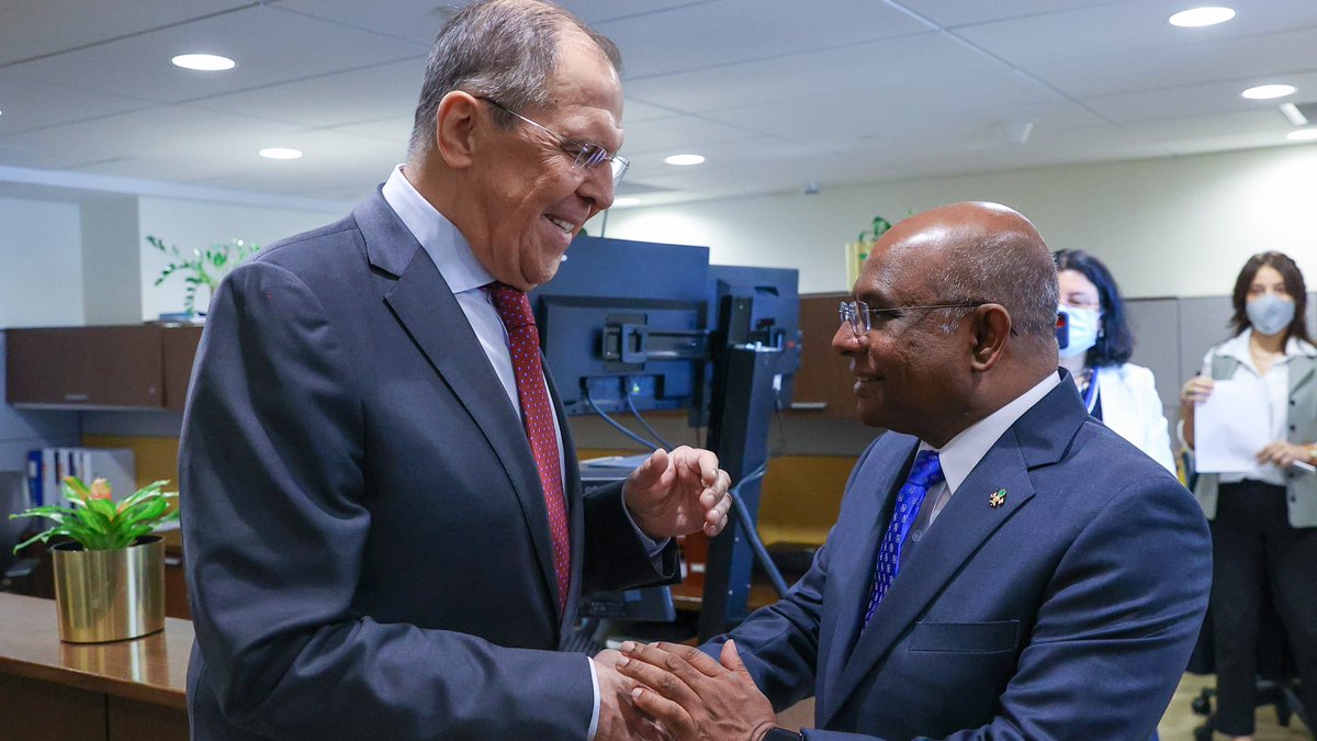 RussiaUN's tweet image. 🇷🇺Foreign Minister #Lavrov met with President of #UNGA76 A.Shahid🇺🇳 @UN_PGA 

#HighLevelWeek