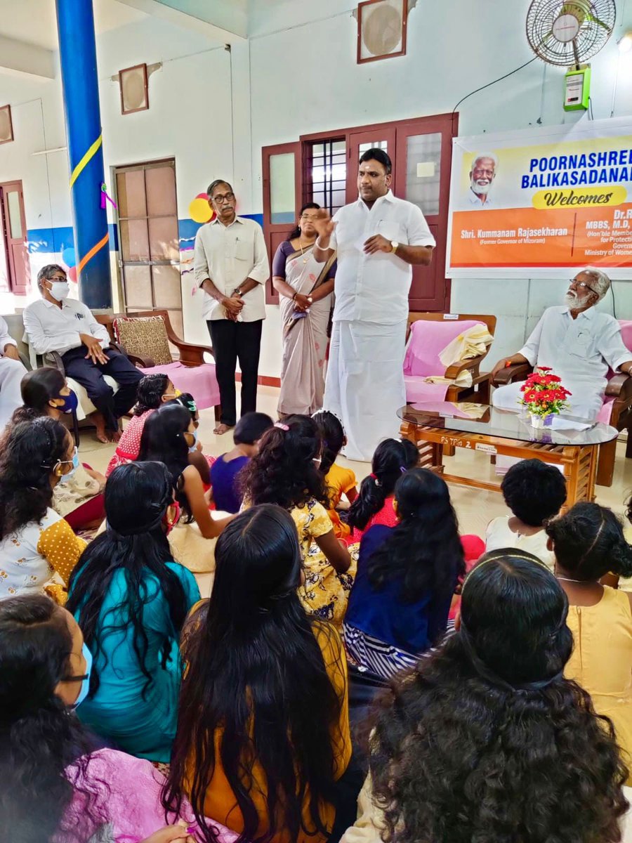 DrRGAnandIND's tweet image. 23/09/2021
#Kerala
#Thiruvananthapuram 
#KnowledgeRoom
#3DBoardForChildren

“Under the guidance of Hon’ble Former Governor &amp;amp; Senior Leader of @BJP4Keralam Shri. @Kummanam Ji, Knowledge Room has been initiated in Kerala Today - 6th Southern India 🇮🇳 State” (1/3)

@blsanthosh