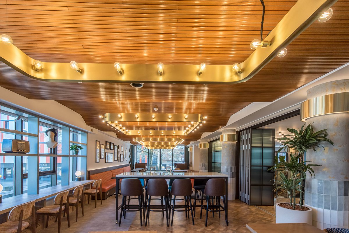 69mag's tweet image. .@BelgradeTheatre has announced they will be officially launching their new Nineteen 58 bar on Tuesday 28th September. 

The launch party will see press and local VIPs alike exploring the new and stunningly decorated Nineteen 58 bar...

69-degrees.co.uk/coventry/belgr…