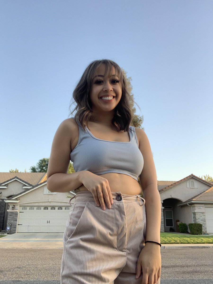 LaurrenRamos's tweet photo. I’m a cinnamon roll now 🥰 https://t.co/kP7qhf63d1