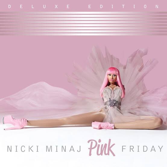 TeamBarbzBrasil's tweet image. SERÁ? Os Barbz estão achando que as unhas de Nicki estão iguais a foto do álbum "Pink Friday".