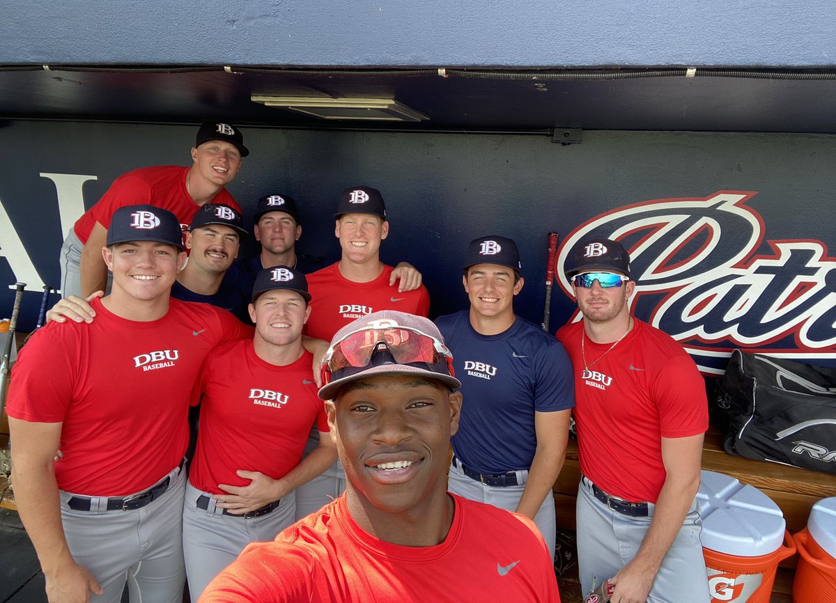 DBU_Baseball's tweet photo. These are pictures of baseball players https://t.co/Kj6ZRXPTnx