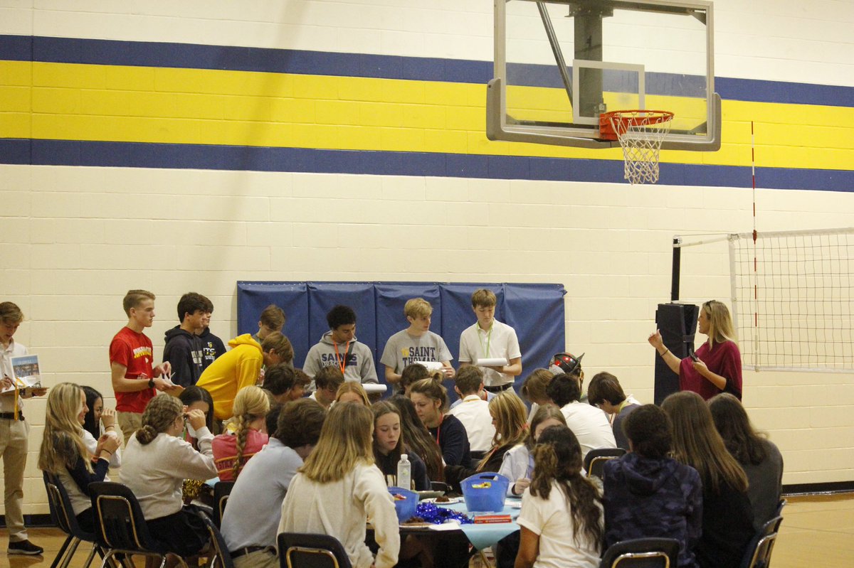 stashield's tweet image. Are you thriving? Thrive Club is one of the newest clubs this year at Aquinas. The club focuses on student’s character strengths, teaching them how to use them in order to achieve both short and long term goals. Learn more about Thrive Club this week in our first Club Spotlight!