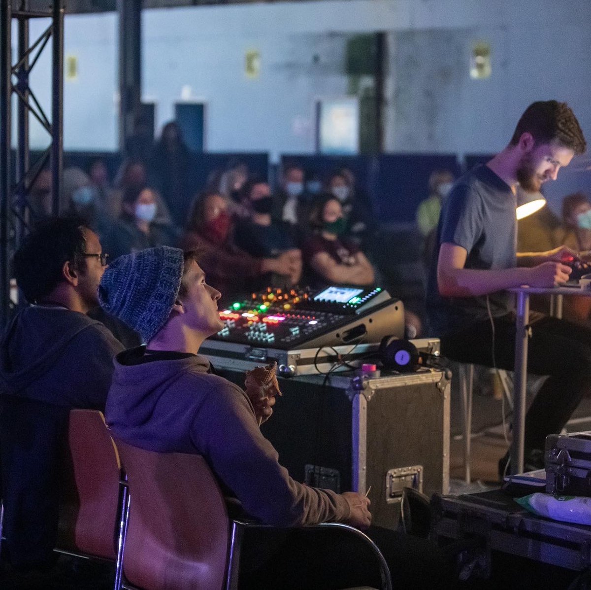 RabWisniewski's tweet photo. This last week @hiddendoorarts was an absolute pleasure to be a part of!

A week of looking after the audio for the theatre and dance stages, hours spent peering over experienced shoulders of those at desks personally unconquered (for now!), and a hoard of learnings pocketed.

🎛️ https://t.co/bptFP6Tlmq