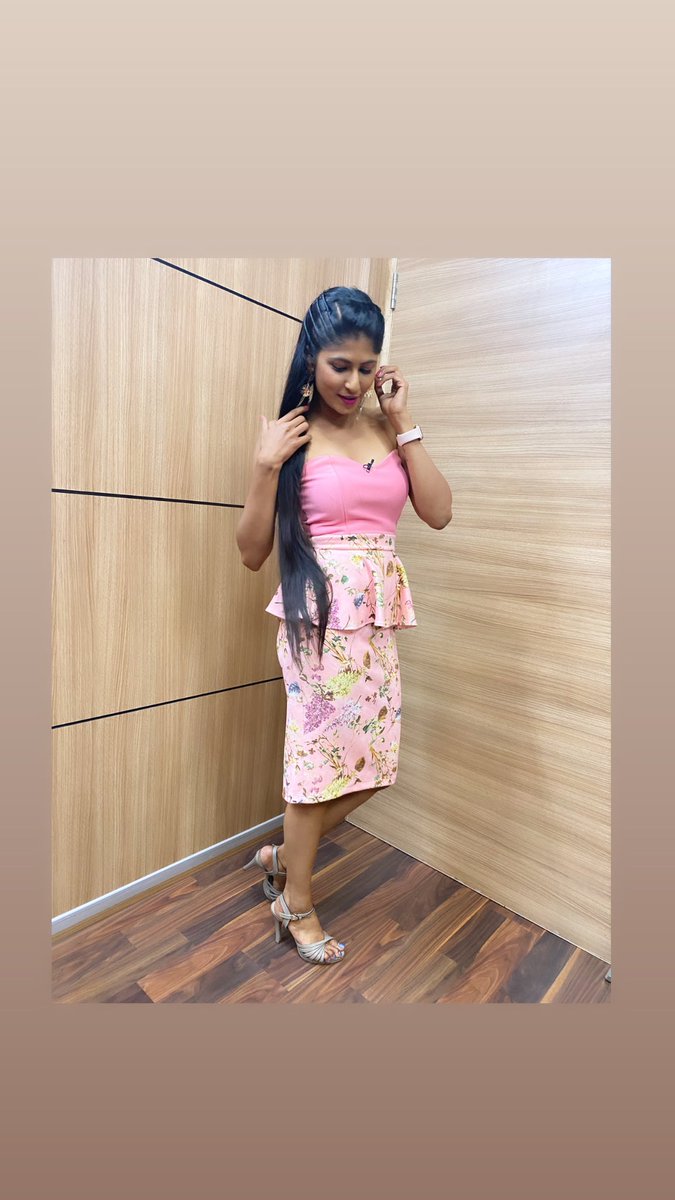 thenehachowdary's tweet photo. PBKS VS RR
It’s an High voltage action thriller match! Kings vs Royals
#ipl #ipl2021 #vivoipl2021 #cricket #srh #mi #rcb #rr #csk #kkr #dc #pbks #sanjusamson #klrahul #starsports #iplanchor #starsportstelugu #teluguammayi #nehachowdary #anchornehachowdary #anchorneha 
#live https://t.co/oVJGAmiMdk