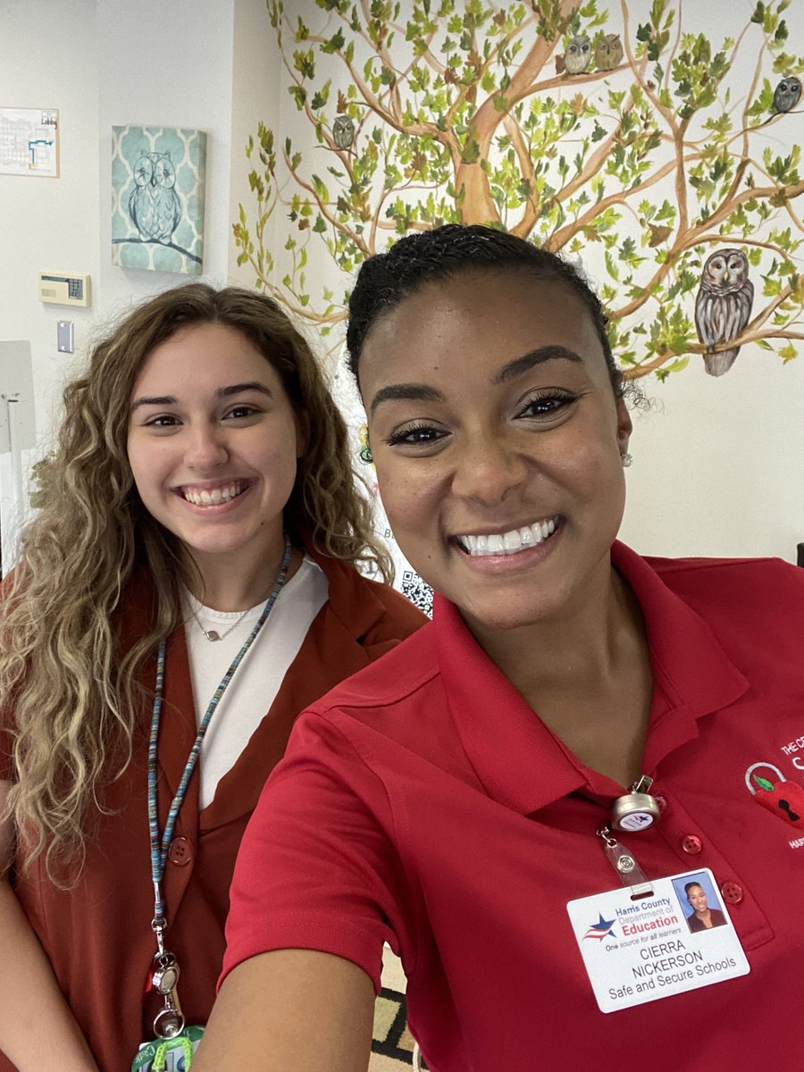 Ran into a former <a href="/AldineISD/">Aldine ISD</a> <a href="/ShotwellMS_AISD/">Shotwell Middle School - Aldine ISD</a> student who’s now a teacher in <a href="/HumbleISD/">Humble ISD</a>!!! Small world! 🌎 #GoMsHernandez #WeareConnected
