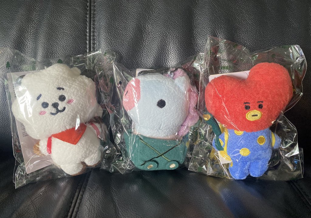 btsfancafe__twt's tweet photo. [ Worldwide GO ]

BT21 GNP Bag Charm Keychain ♡ 

💸 Price: $20 USD (each)

🔹Available: Arjay Mang Tata
🔹Size: 12 cm (sealed) on-hand

◆DM us 'MINE BT21 Bag Charm' to order ♥
◆We ship worldwide ✈️🌏
◆First come, first served 😇

#BT21 #BTS #BTSARMY #BT21MERCH @BTS_twt https://t.co/xilC5t4Cvs