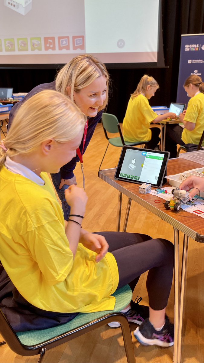 Fantastic day today with <a href="/GirlsOnTrackUK/">FIA Girls on Track UK</a> with our Full STEAM Ahead program in conjunction with <a href="/EnovationLtd/">Enovation Consulting</a> introducing girls to fun coding activities …. And racing cars of course 🏎